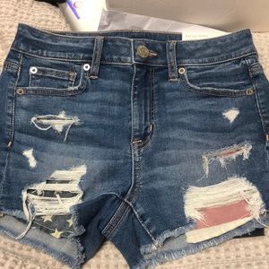BRAND NEW AMERICAN EAGLE SIZE 4 SHORTS